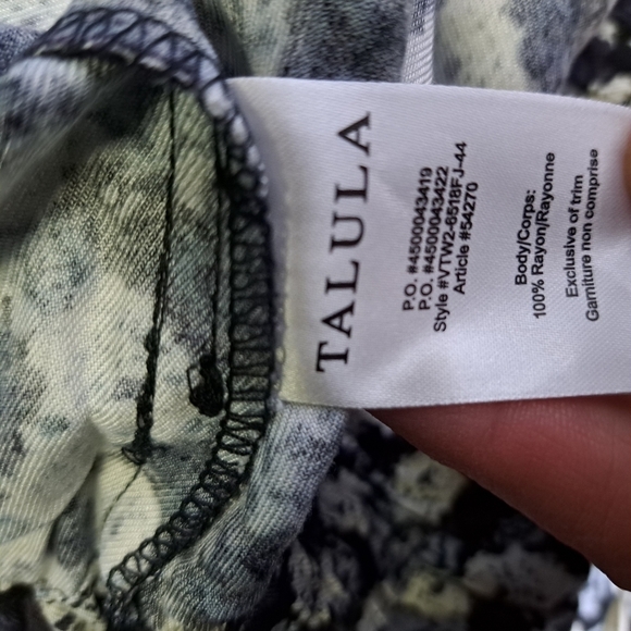 Aritzia‎ Talula Floral Lightweigh Joggers Pant - Picture 3 of 7